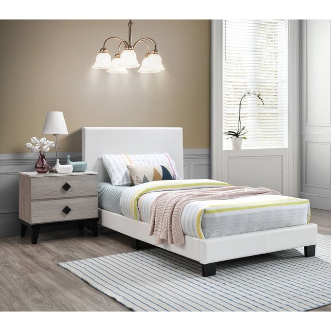 Poundex White PU Cream 4pc Bedroom Set With Queen Bed BOSS-F9209Q-BR-S2