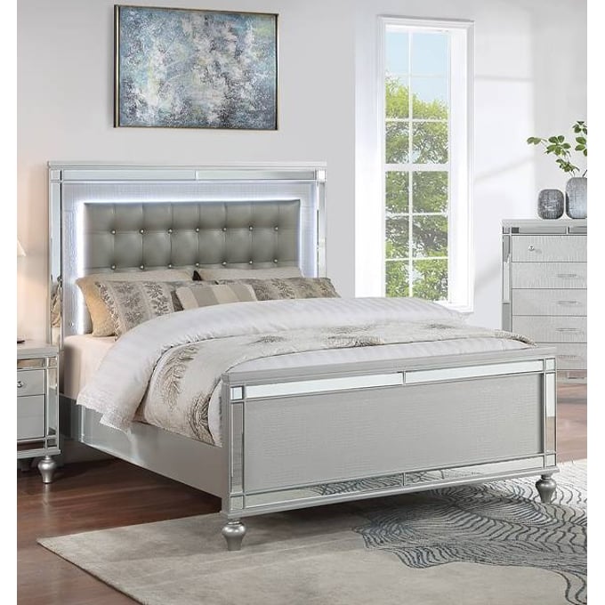 Poundex Silver Queen Bed with Tufted Headboard BOSS-F9644Q