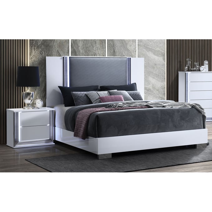 Global Furniture Ylime White 4pc Bedroom Set With King Bed GL-YLIME-SMOOTH-WHITE-BR-S3