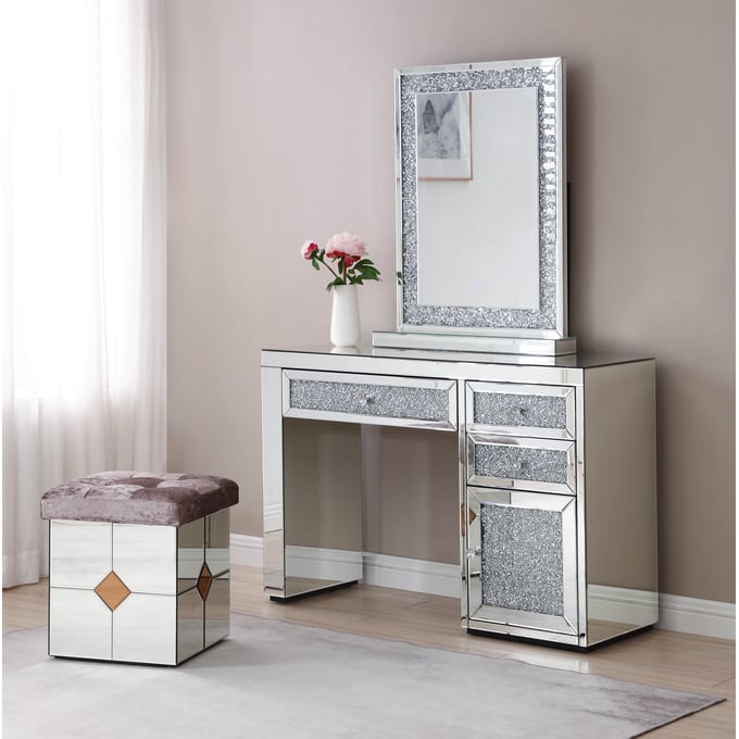 Glory Furniture 3 Drawers Vanity Set GLRY-GM0147-VNT-S1