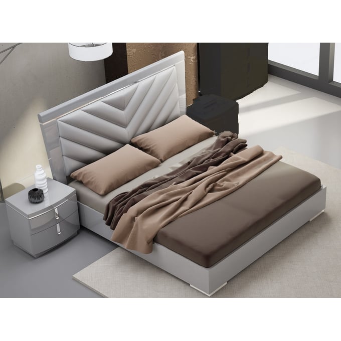 JM Furniture New York Grey 4pc Bedroom Set With Queen Bed JNM-18215-BR-S2-BR-4PC