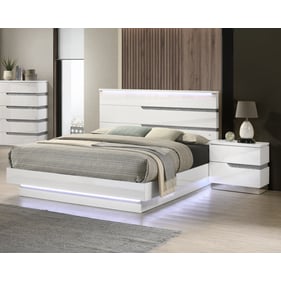 New Classic Furniture Paradox White 4pc Bedroom Set With Cal King Bed