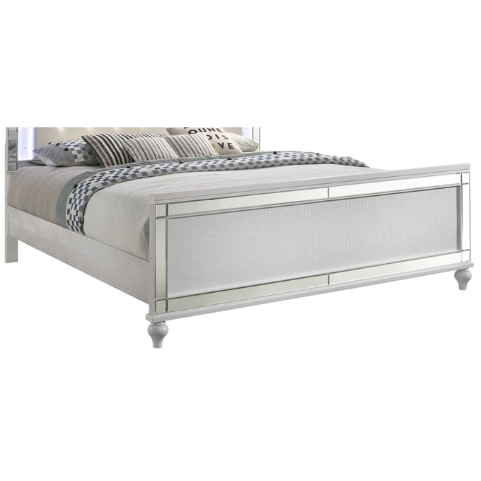 New Classic Furniture Valentino White Queen Footboard and Slats NCF-BA9698W-320