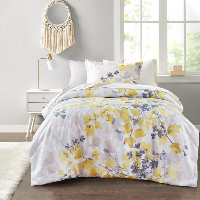 Olliix Madison Park Essentials Alexis Yellow Twin Comforter Set with Bed Sheets OLIX-CS10-1378