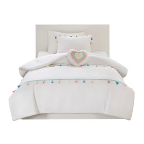 Olliix Mi Zone Kids Tessa White Full Queen Comforter Set with Heart Shaped ...