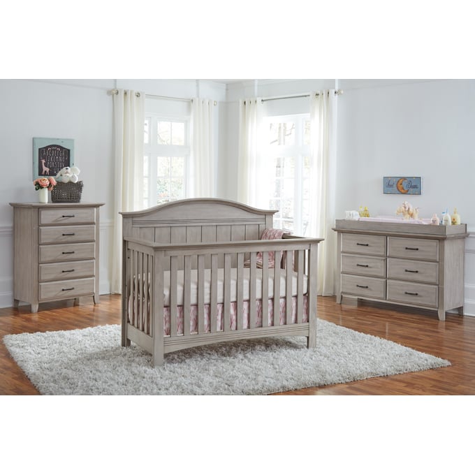 Soho baby store chandler crib reviews