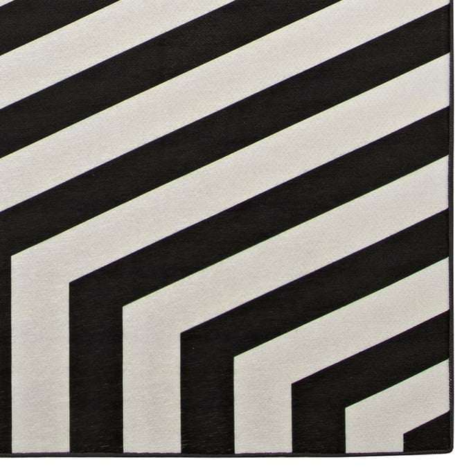 Linon Outdoor Washable Myers Ivory And Black Rug - 36x24