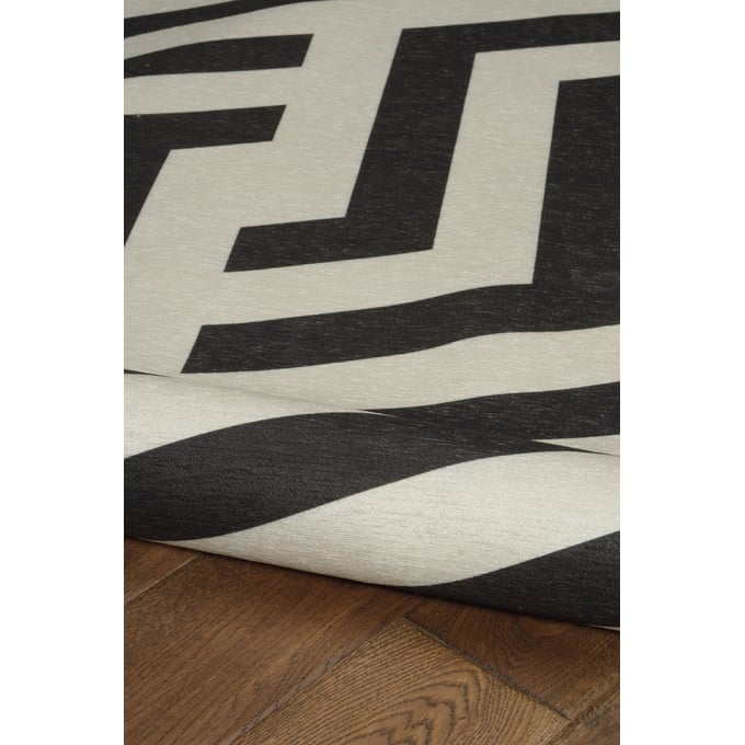 Linon Outdoor Washable Myers Ivory And Black Rug - 36x24