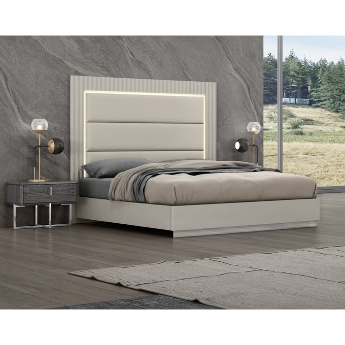 Whiteline Chloe Grey 4pc Bedroom Set With King Panel Bed WTL-BK1888-BR-S1-4PC