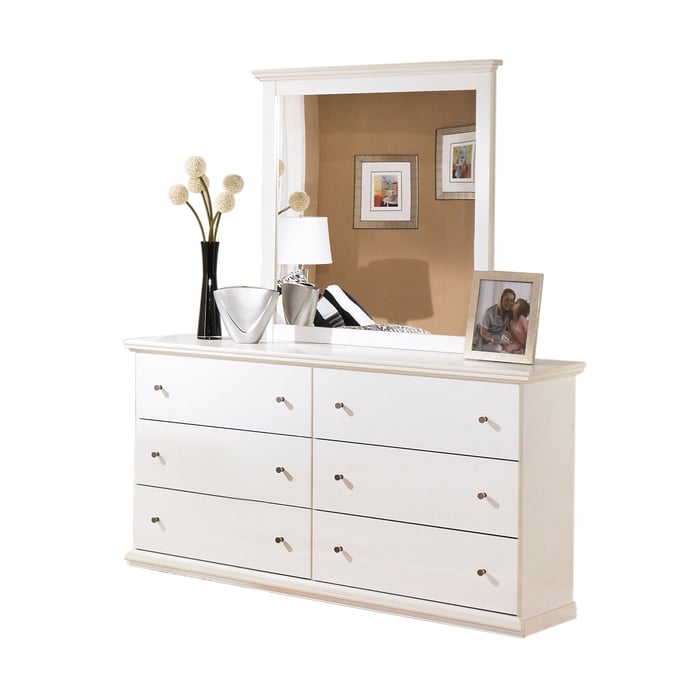 Ashley Furniture Bostwick Shoals Dresser and Mirror B139B1